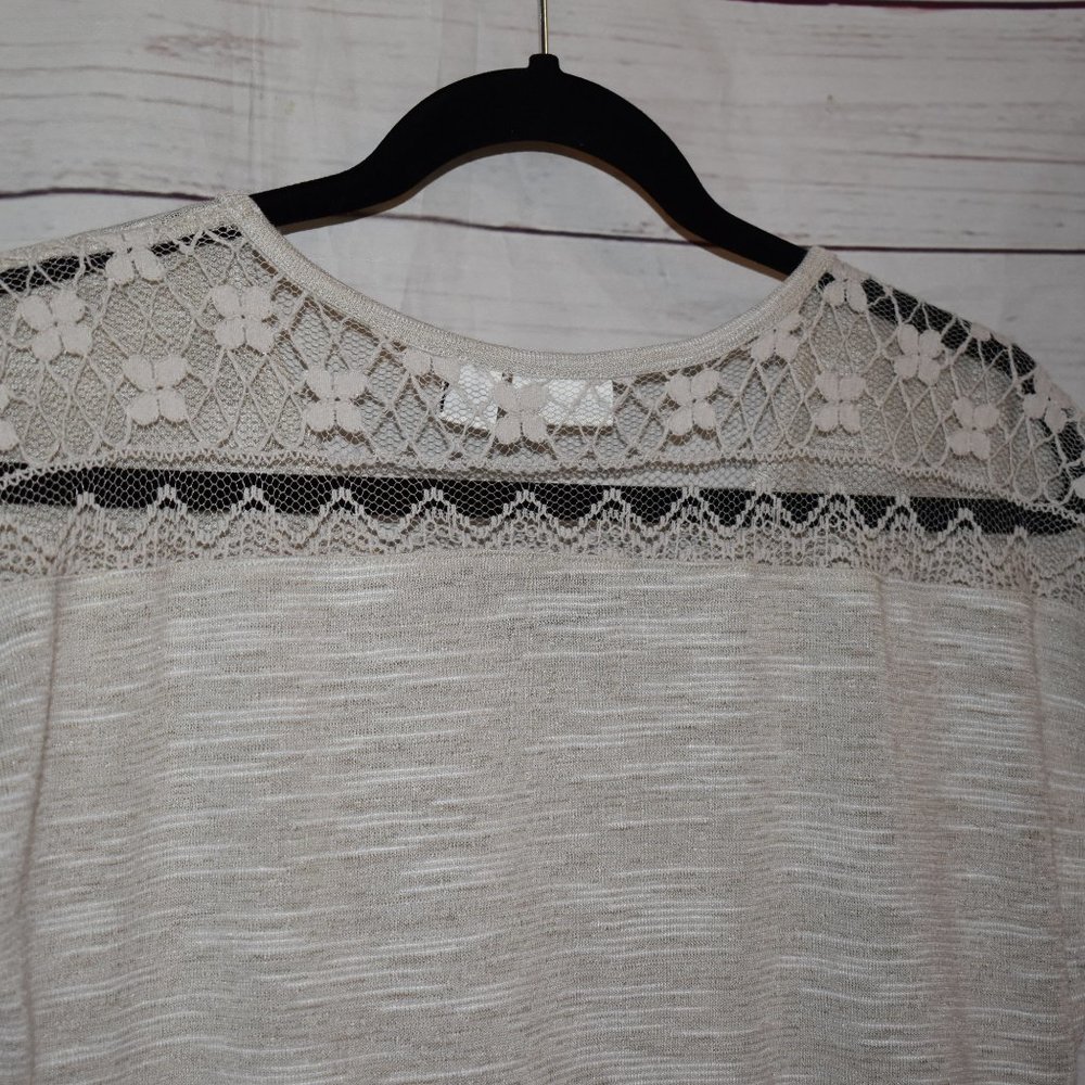 Top (SH4) - Picture 3 of 4